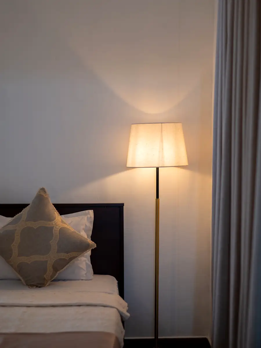 Warm bedside lamp